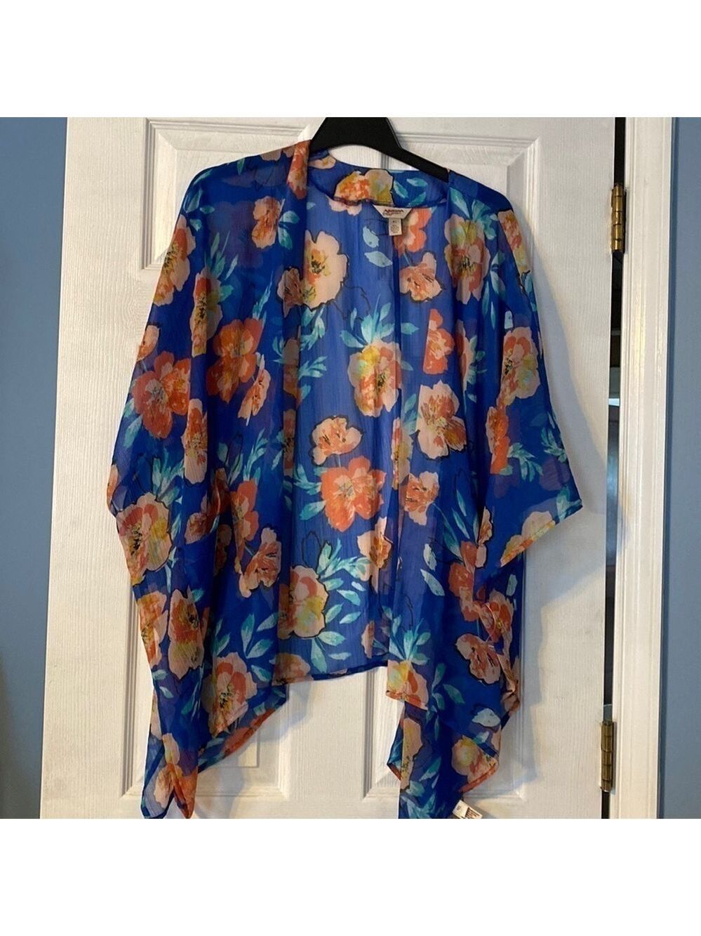 𝅺arizona Jean Co. women’s cardigan/cover up; size M/L